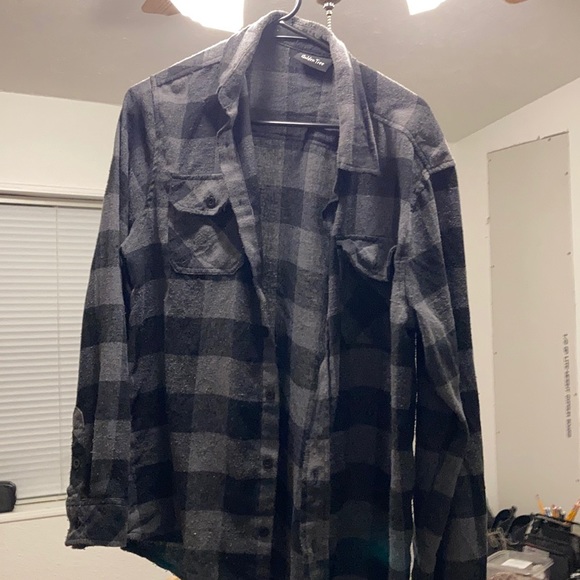 Flannel shirt - Picture 2 of 2
